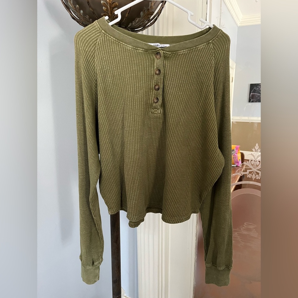 Double Zero green knit top size small color moss NWT